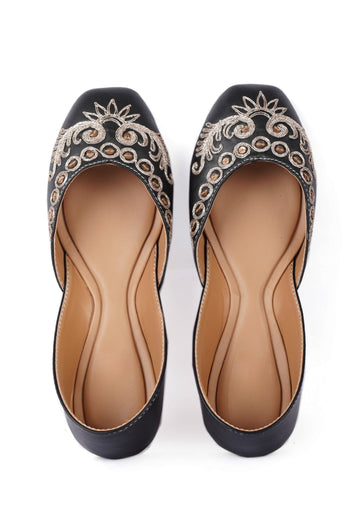 Aria Black Dori zari Embroidered Jutti